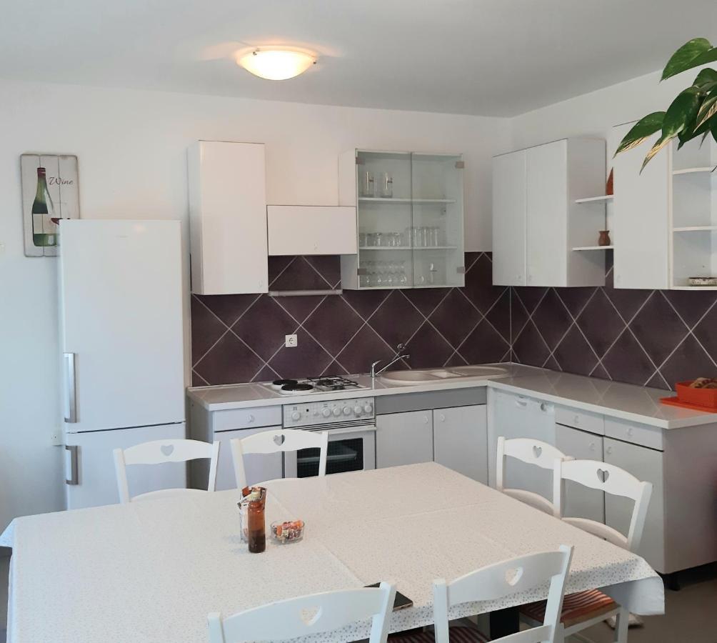 Apartmani Miletic Novi Vinodolski Eksteriør bilde